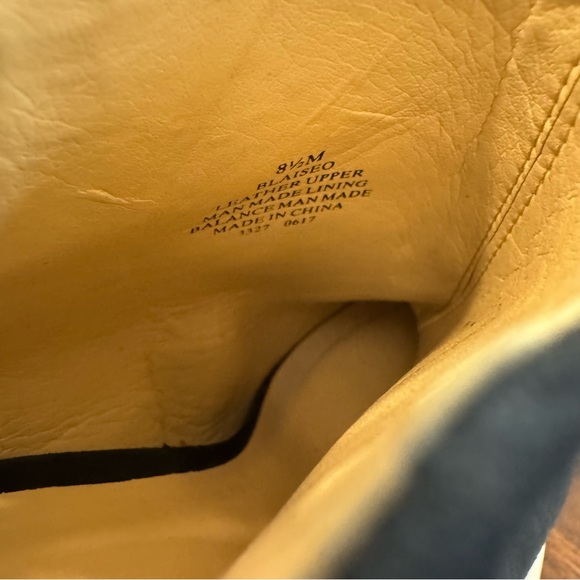 Nine West black suede booties size 8 1/2 women’s open back - Picture 3 of 8